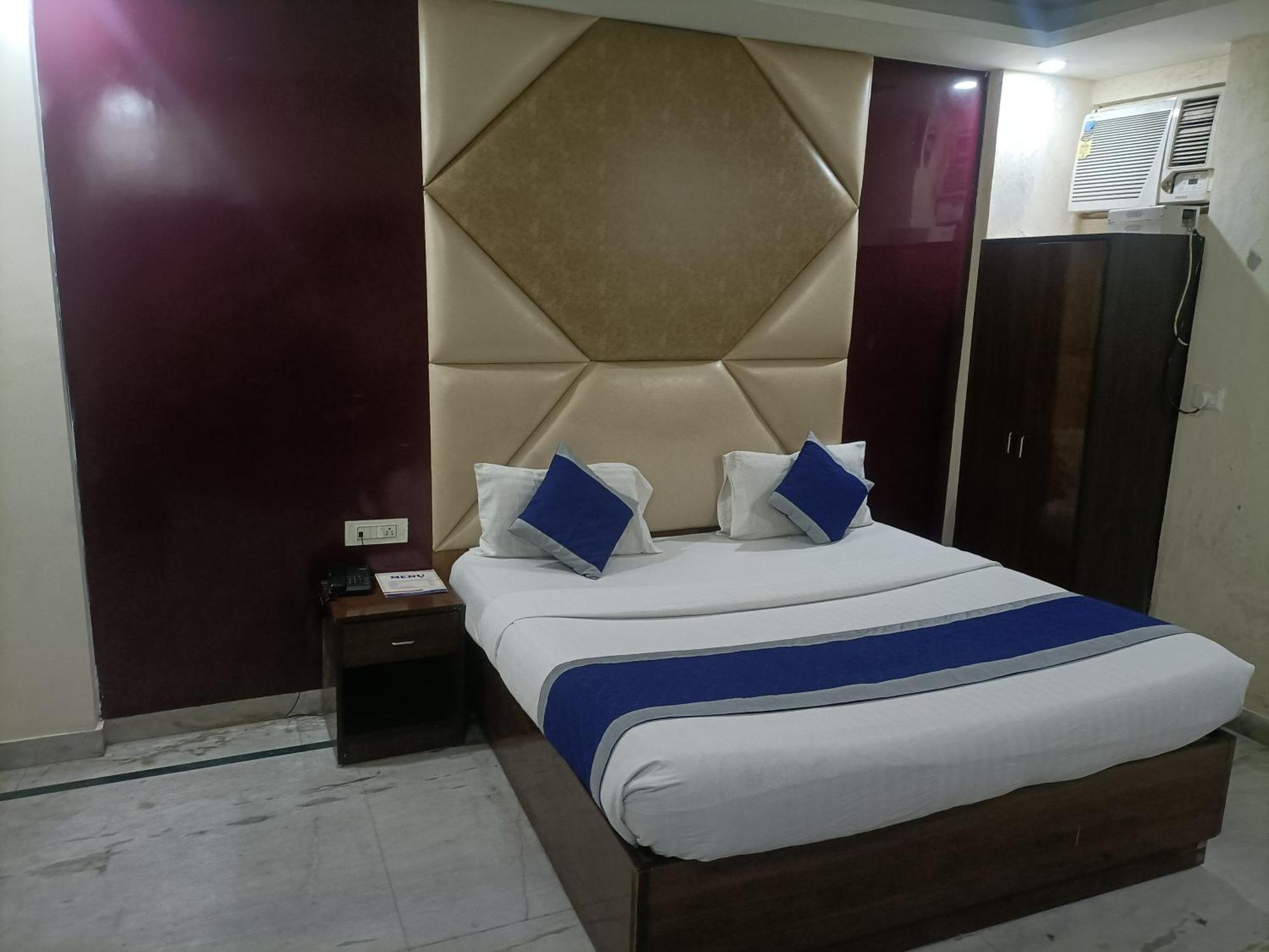 Hotel Ringer New Delhi Buitenkant foto